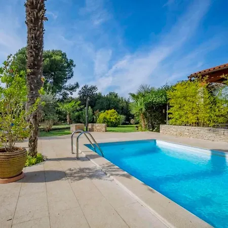 Rossella 1 Two-bedroom Ap Achilea * Rovinj